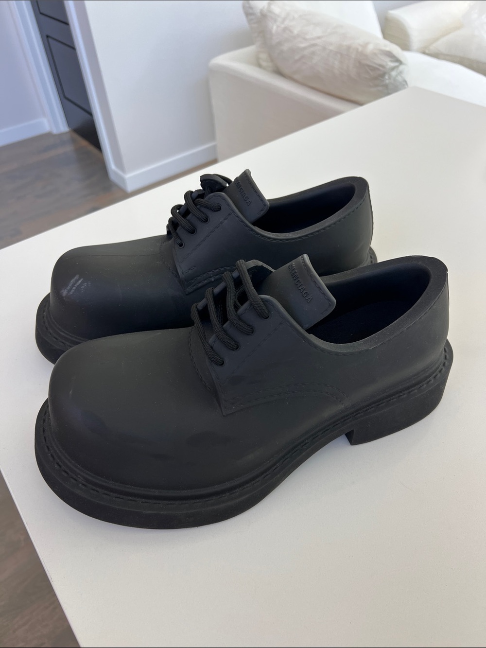 Balenciaga derby black rubber oversized clown shoes men’s size 43 runway
